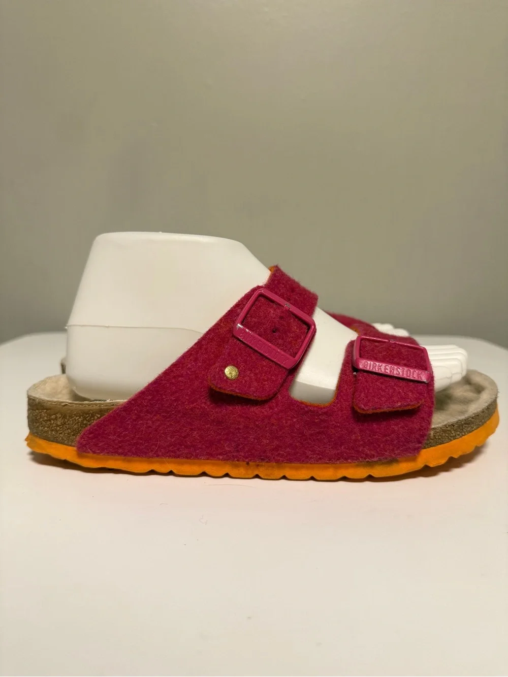 Birkenstock Arizona Happy Lamb Sandals Women’s EU 39 US 8-8.5 Medium/Narrow
